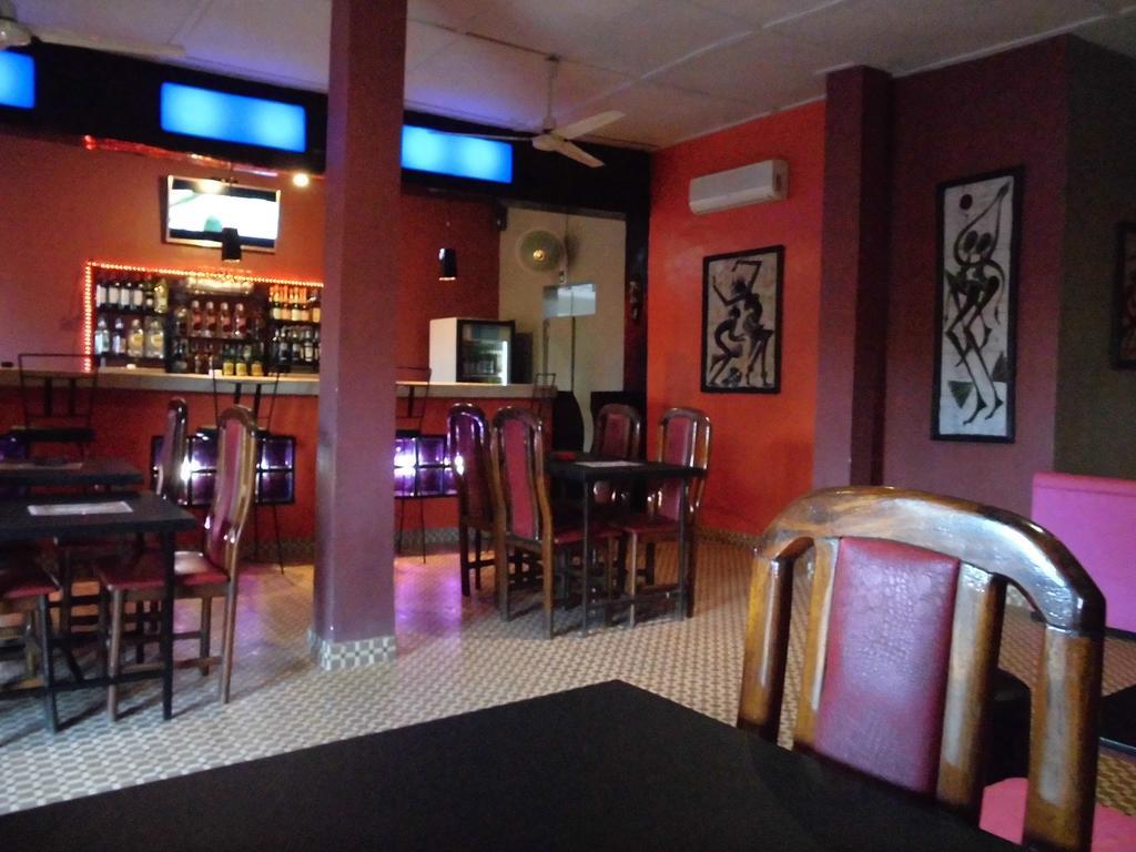 Hotel Kavana Ouagadougou Bagian luar foto